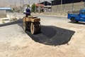 اجرای عملیات لکه‌گیری آسفالت معابر اصلی شهرک صنعتی بزرگ شیراز